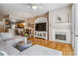 Photo #5: 9342276 Listing