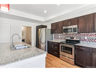 Photo #3: 9346423 Listing