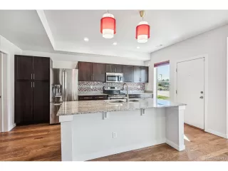 Photo #6: 9346423 Listing