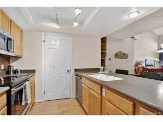 Photo #5: 9348260 Listing 