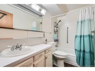 Photo #5: 9351164 Listing