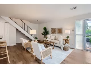 Photo #3: 9356902 Listing