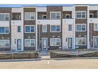 More Details about MLS # 9358625 : 374 N GENEVA ST AURORA CO 80010