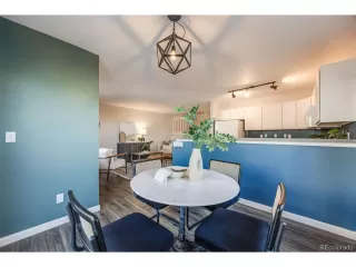 Photo #6: 9359404 Listing