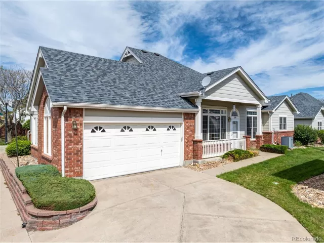 MLS: 9360862 Condo For Sale