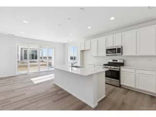 Photo #3: 9362837 Listing 