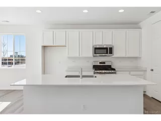 Photo #5: 9362837 Listing 