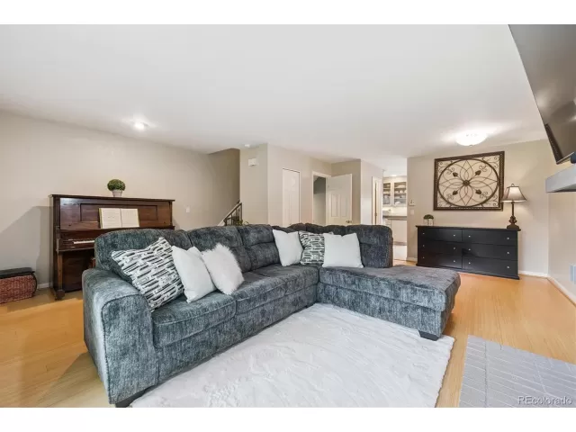 MLS: 9362884 Condo For Sale