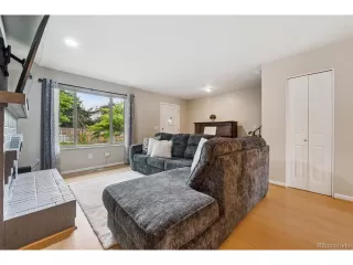 Photo #5: 9362884 Listing