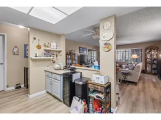 Photo #5: 9365003 Listing 