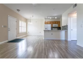 Photo #5: 9365474 Listing