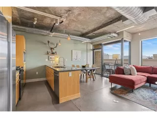 Photo #2: 9366373 Listing