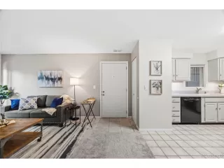 Photo #5: 9369635 Listing