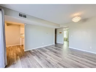 Photo #6: 9370070 Listing