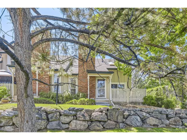 MLS: 9373721 Condo For Sale