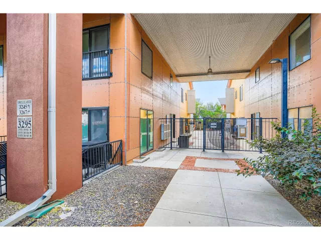 MLS: 9373725 Condo For Sale