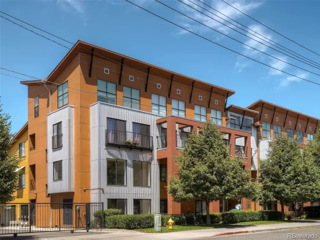 MLS: 9373962 Condo For Sale