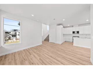 Photo #6: 9374769 Listing