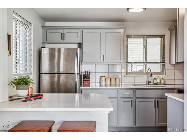 MLS: 9381021 Condo For Sale