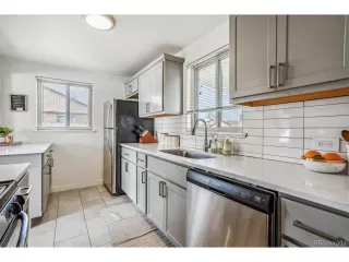 Photo #2: 9381021 Listing 