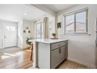 Photo #5: 9381021 Listing 