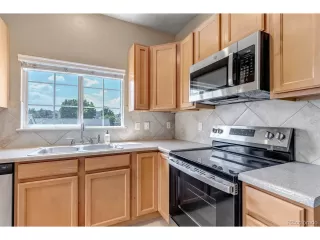 Photo #6: 9381297 Listing