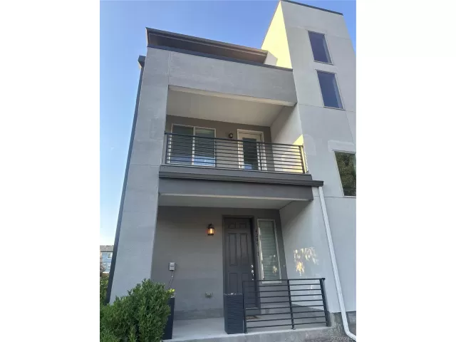 MLS: 9384091 Condo For Sale