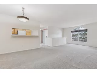 Photo #3: 9384940 Listing