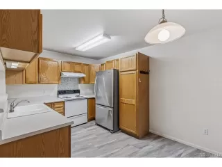 Photo #6: 9384940 Listing