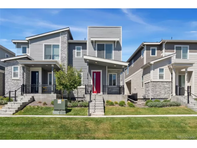 MLS: 9386982 Condo For Sale