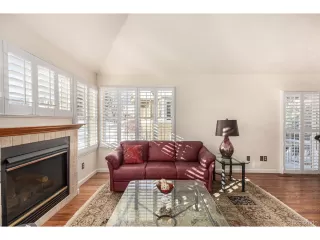 Photo #6: 9388191 Listing