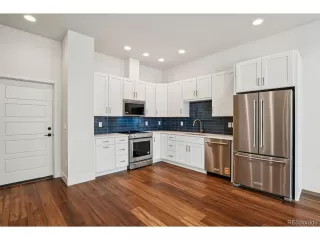 Photo #6: 9388251 Listing 