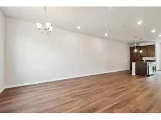 Photo #6: 9388455 Listing