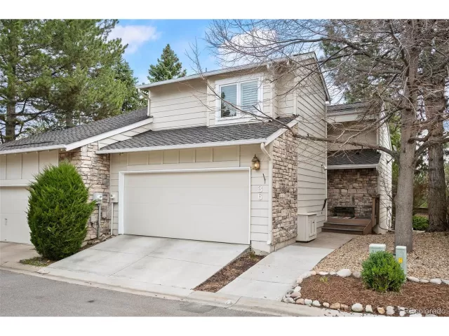 MLS: 9391241 Condo For Sale