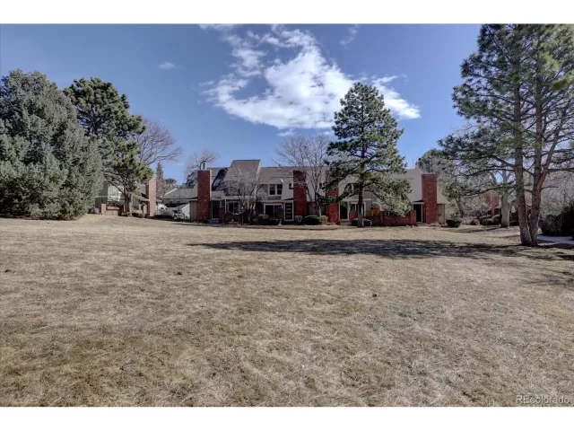 MLS: 9391839 Condo For Sale