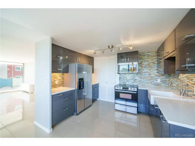 MLS: 9393519 Condo For Sale