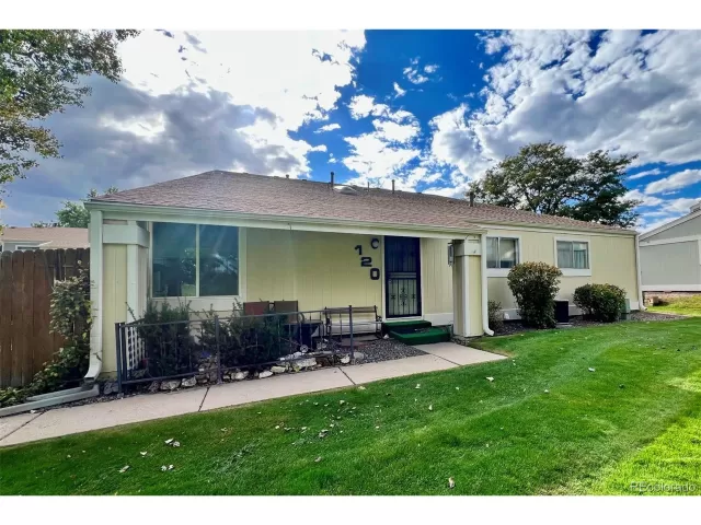 MLS: 9393647 Condo For Sale