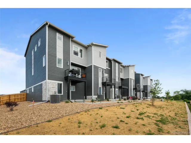 MLS: 9394265 Condo For Sale