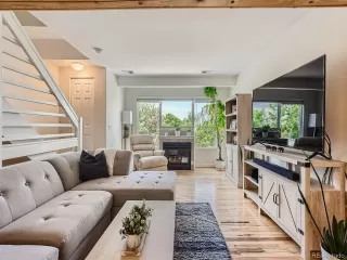 Photo #3: 9396902 Listing