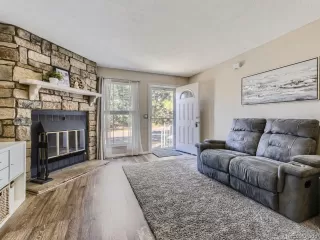 Photo #4: 9397001 Listing