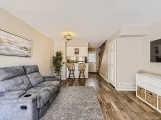 Photo #6: 9397001 Listing