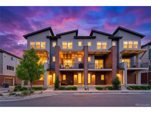 MLS: 9399862 Condo For Sale