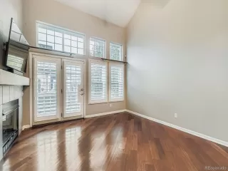 Photo #5: 9399898 Listing