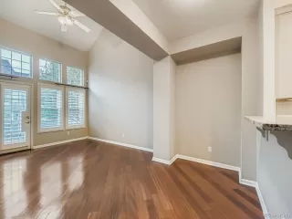 Photo #6: 9399898 Listing