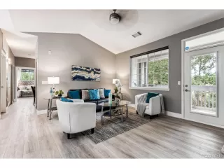 Photo #4: 9400779 Listing