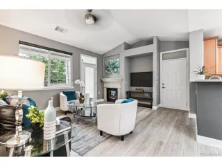 Photo #5: 9400779 Listing