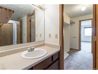 Photo #6: 9403142 Listing