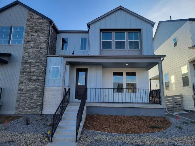 MLS: 9403915 Condo For Sale