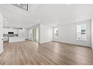 Photo #6: 9403915 Listing 