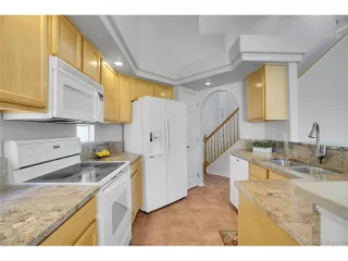 Photo #6: 9409861 Listing